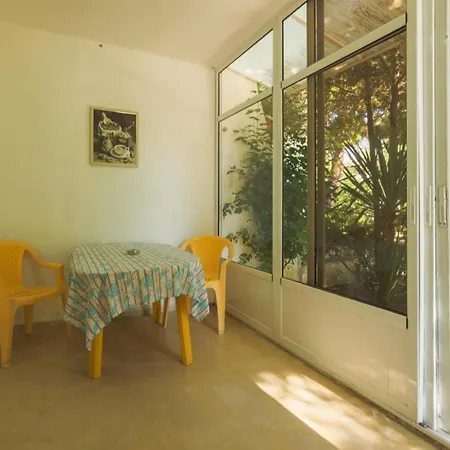 Апартамент бяла къща *