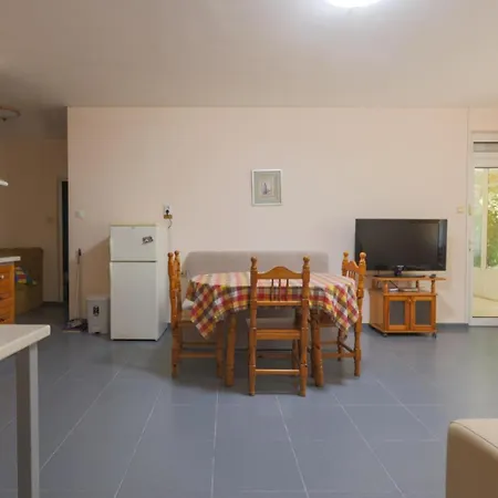 Apartment Byala Kashta *