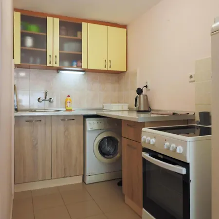 бяла къща * Равда