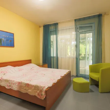 бяла къща Апартамент Равда