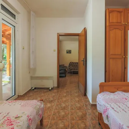 бяла къща Апартамент Равда