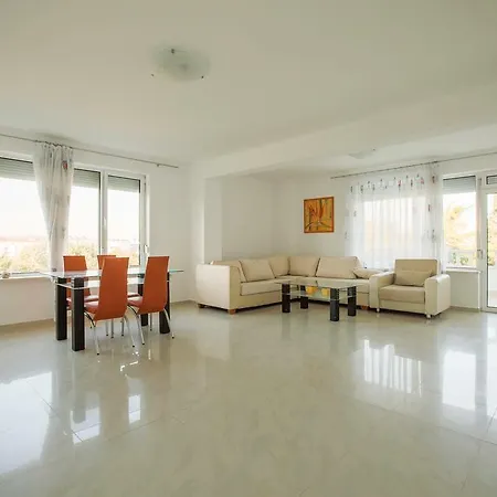 Byala Kashta Διαμέρισμα Ράβντα